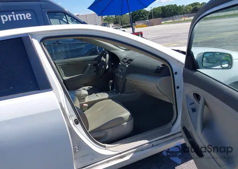 2011 Toyota Camry Le z USA, uszkodzony, nr VIN 4T1BF3EK8BU697993